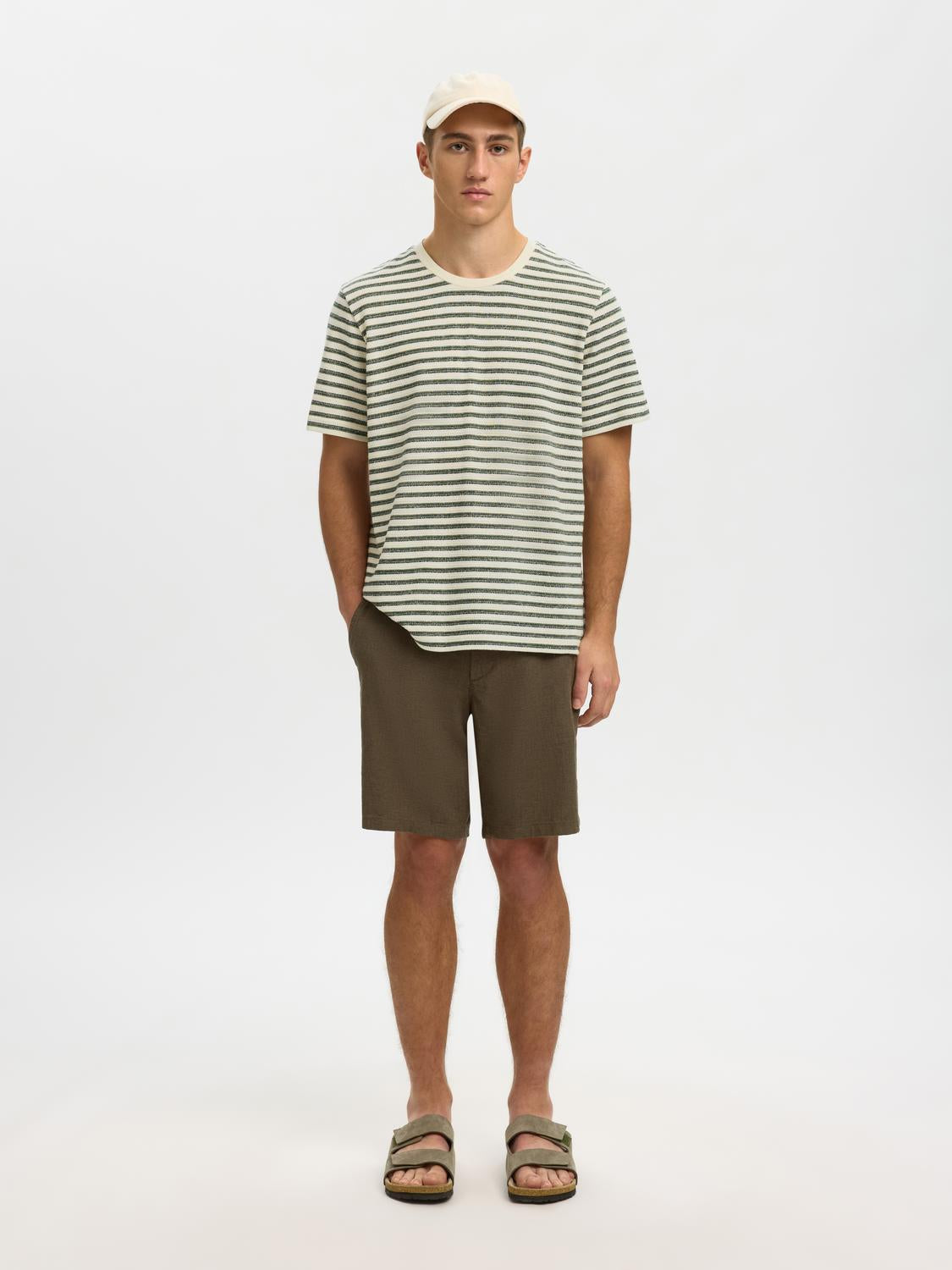 model_shot-front_full